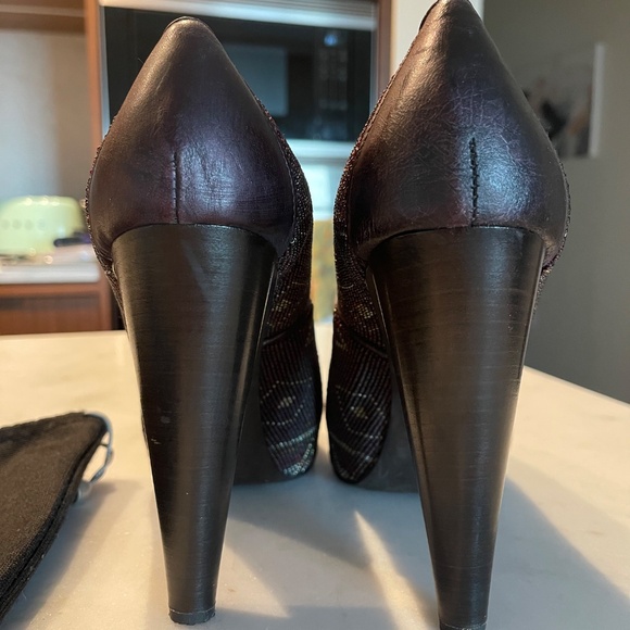 Donald J. Pliner | Purple Ceci Beaded Peep-Toe Heel (10M) - Picture 8 of 10